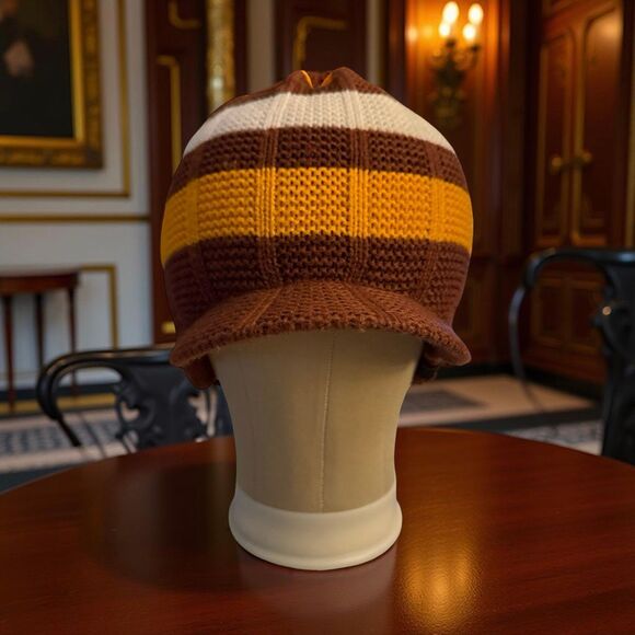 Zephyr MN Golden Gophers Knit Reversable Gopher Mascot Beanie Brim Skull Cap - Picture 1 of 9